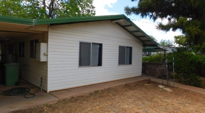 3 bedrooms House in 87 Uhr Street CLONCURRY QLD, 4824
