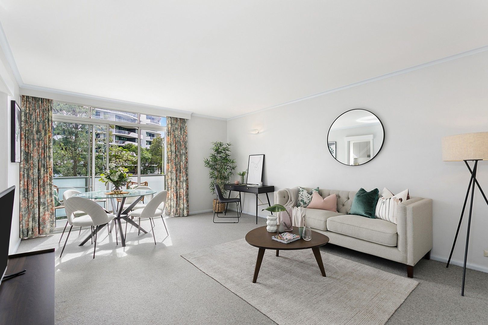 2 bedrooms Apartment / Unit / Flat in 14/11 Mafeking Avenue LANE COVE NSW, 2066