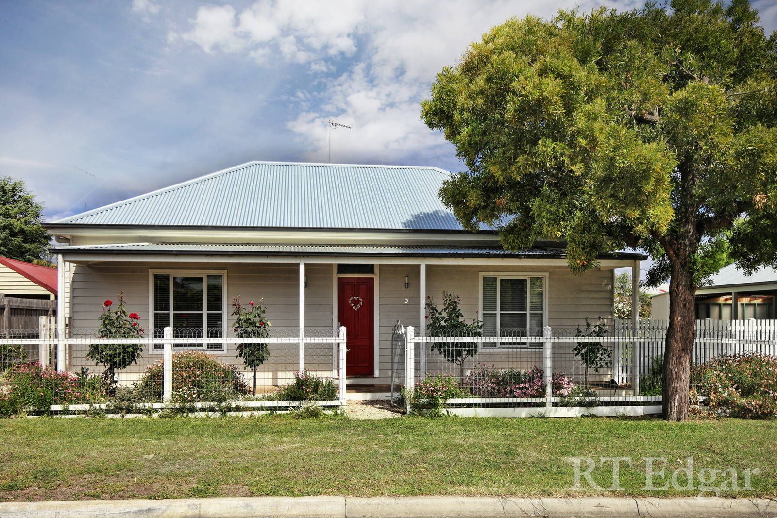 9 Street, Property History & Address Research Domain