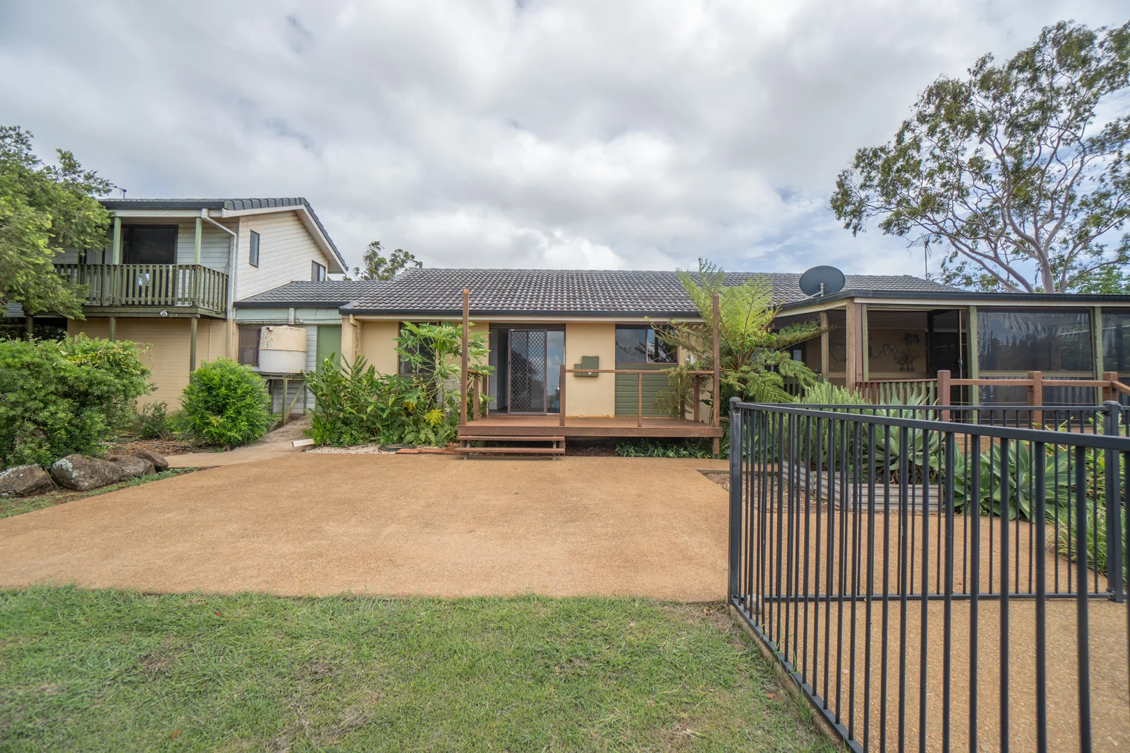 Additional image 30 of 8 Anthonys Rest, Qunaba QLD 4670