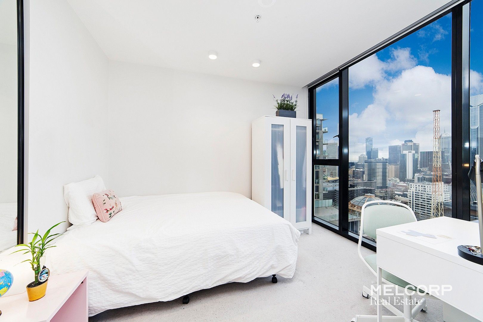 1 bedrooms Apartment / Unit / Flat in 2305/318 Russell Street MELBOURNE VIC, 3000