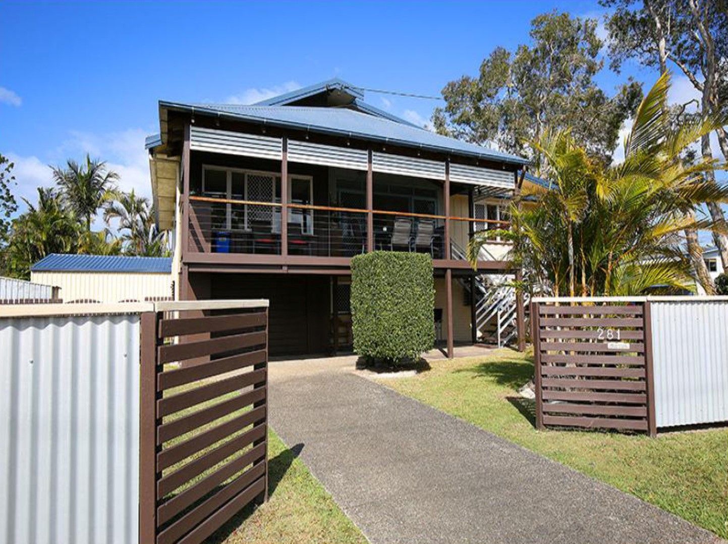 4 bedrooms House in 281 Bradman Avenue MAROOCHYDORE QLD, 4558