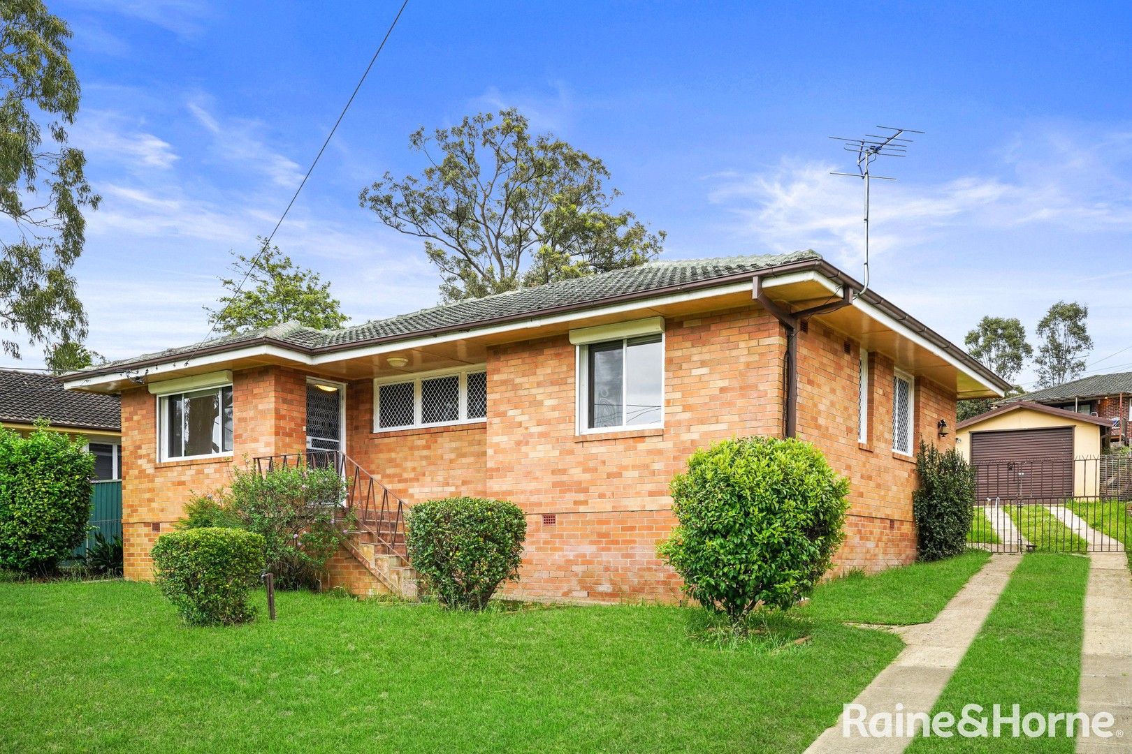 3 bedrooms House in 10 Mawson Road TREGEAR NSW, 2770
