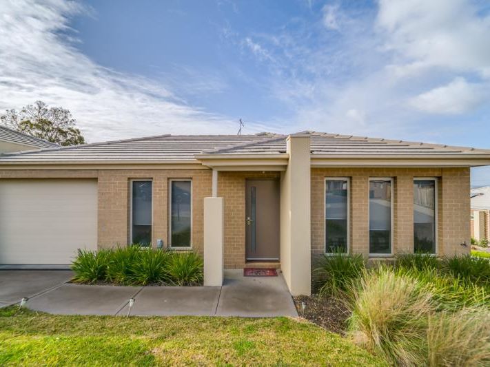 2 bedrooms Townhouse in 26/12 Irvine Street MITCHAM VIC, 3132