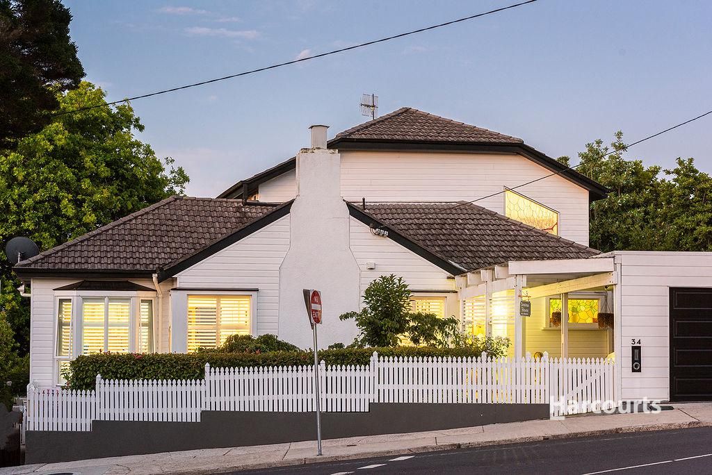 5 bedrooms House in 34 Seaview Avenue PARKLANDS TAS, 7320
