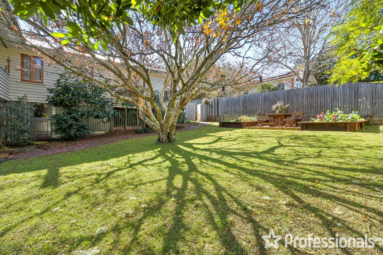 21 Griffith Street, Tamborine Mountain QLD 4272 Domain