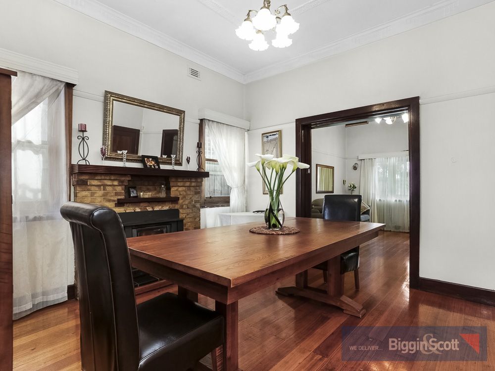 33 Rosamond Road, Maidstone VIC 3012, Image 2