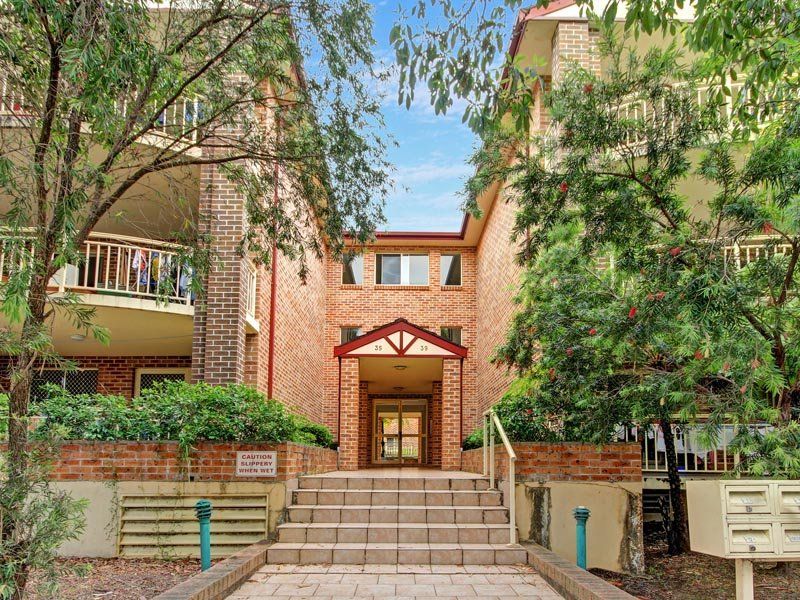 3 bedrooms Apartment / Unit / Flat in 8/35-39 HAMPDEN STREET BEVERLY HILLS NSW, 2209