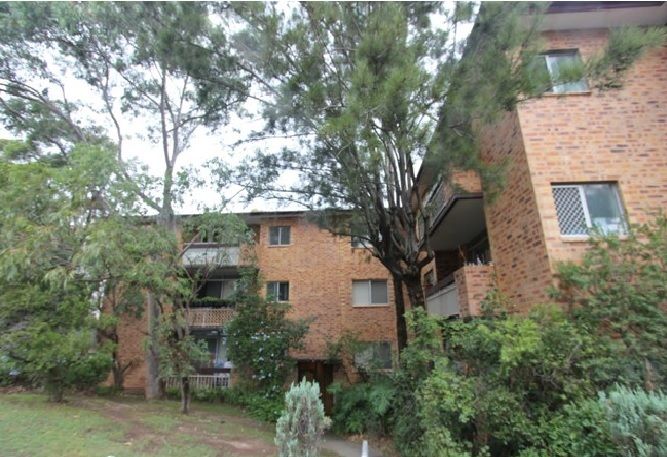 3 bedrooms Apartment / Unit / Flat in 4/516 Railway Pde HURSTVILLE NSW, 2220