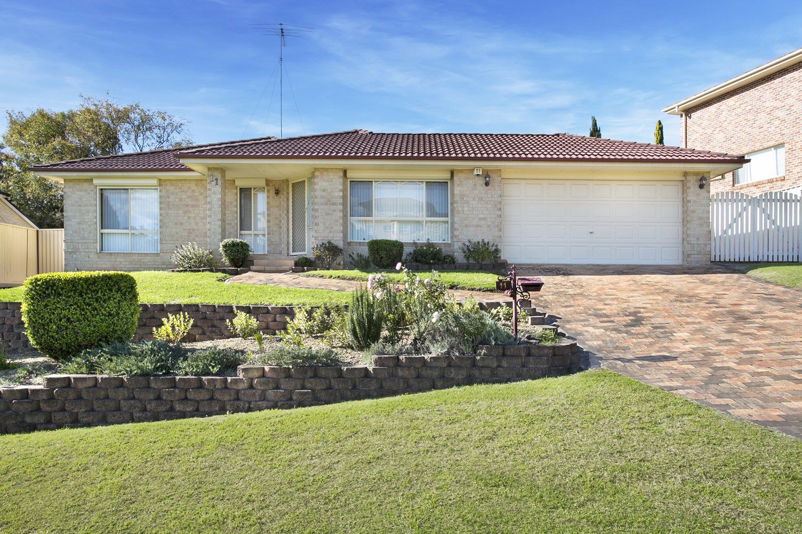 11 Invergowrie Avenue, Glen Alpine NSW 2560, Image 0