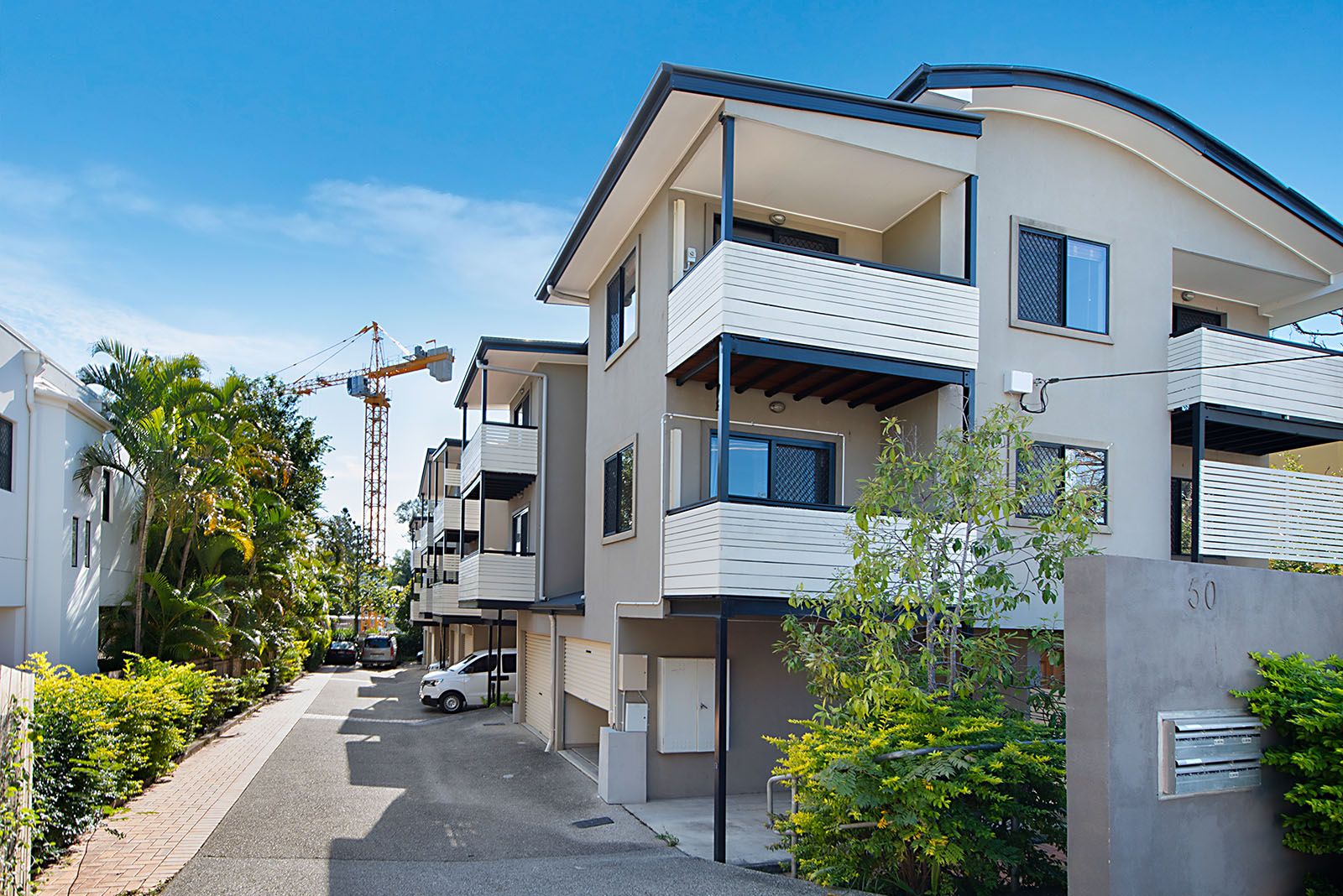 4 bedrooms Townhouse in 50 Lambert Road INDOOROOPILLY QLD, 4068