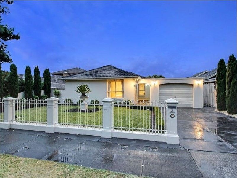 3 bedrooms House in 3 Fernly Court WHEELERS HILL VIC, 3150