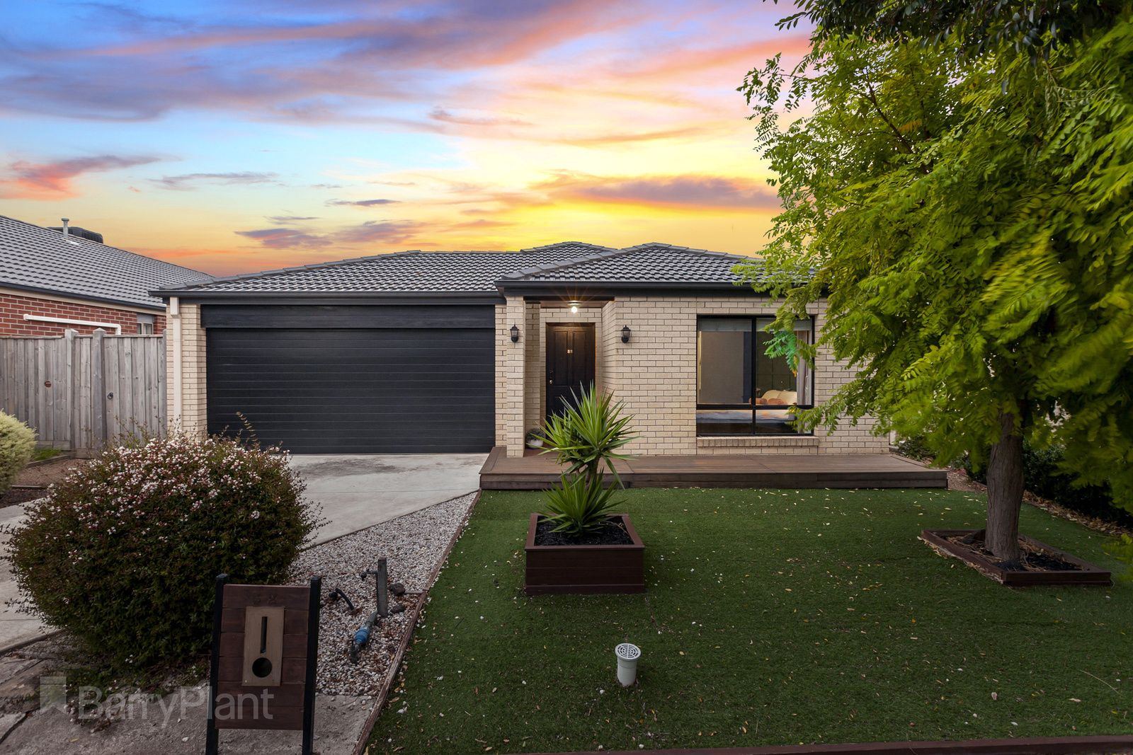 4 bedrooms House in 52 Fongeo Drive POINT COOK VIC, 3030