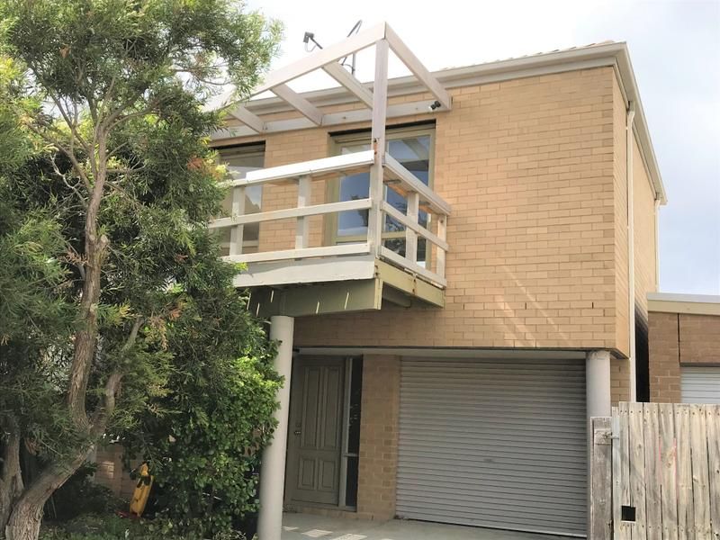 2 bedrooms Apartment / Unit / Flat in 3/8 Carrington Street EDITHVALE VIC, 3196
