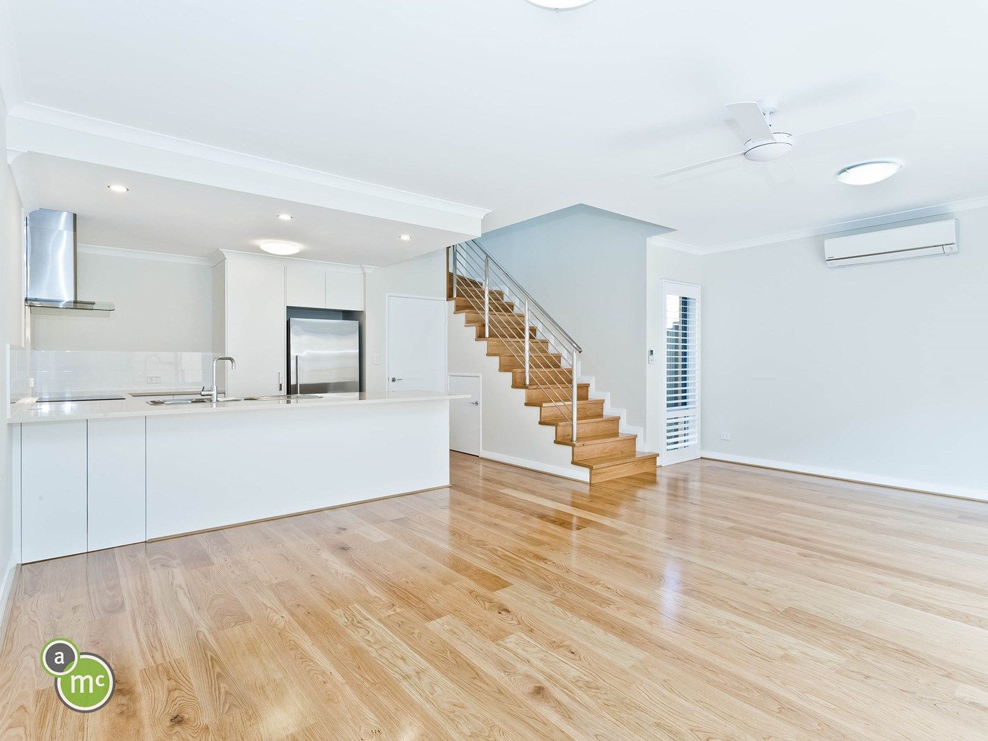 2 bedrooms Townhouse in 27B Britannia Road LEEDERVILLE WA, 6007
