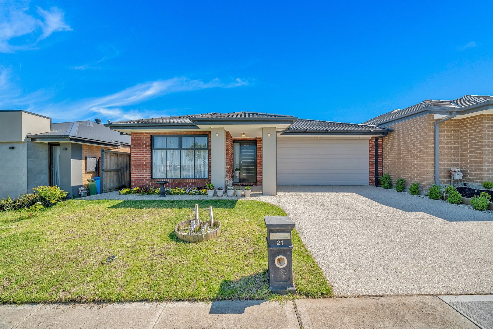 21 Trueman Street, Cranbourne West VIC 3977, Image 0