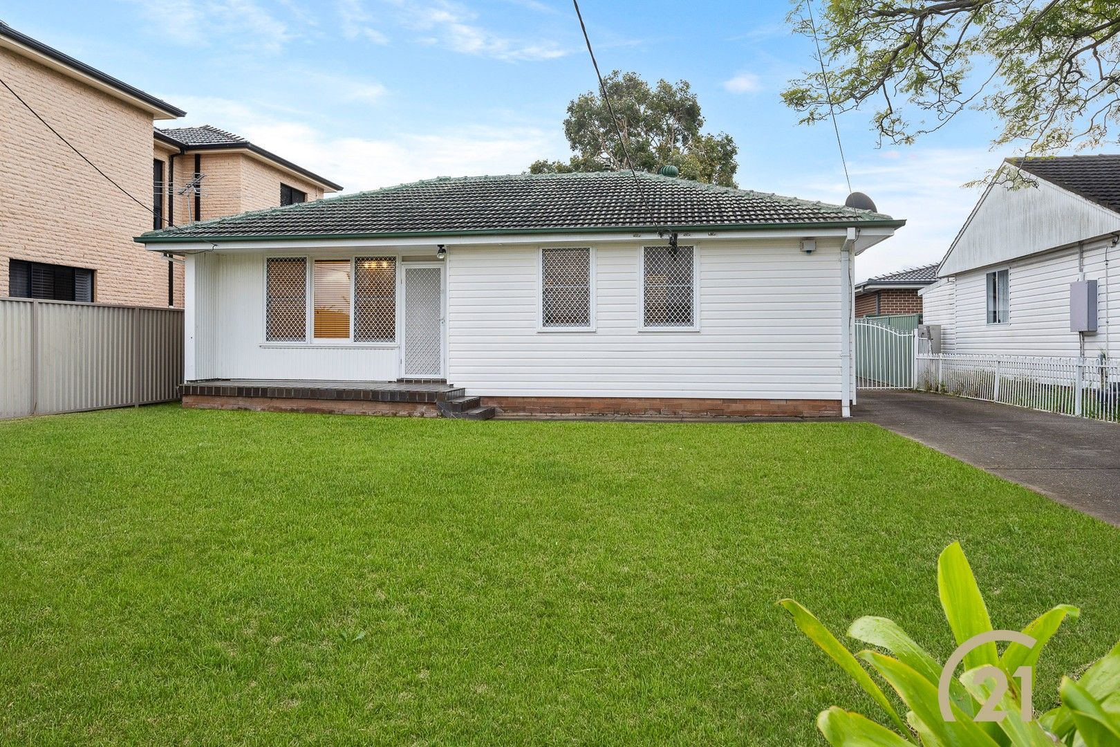 55 Crosby Crescent, Fairfield NSW 2165, Image 0