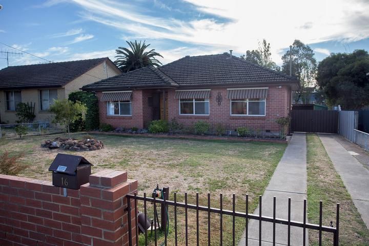 16 Kookaburra Avenue, NORTH BENDIGO VIC 3550, Image 0