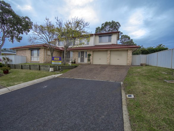 12 Lindale Way, Lakelands NSW 2282