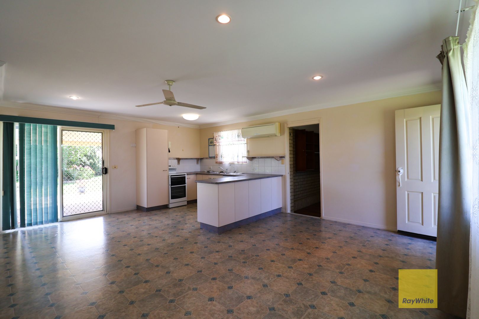 11 Cotton Tree Court, Innes Park QLD 4670, Image 2