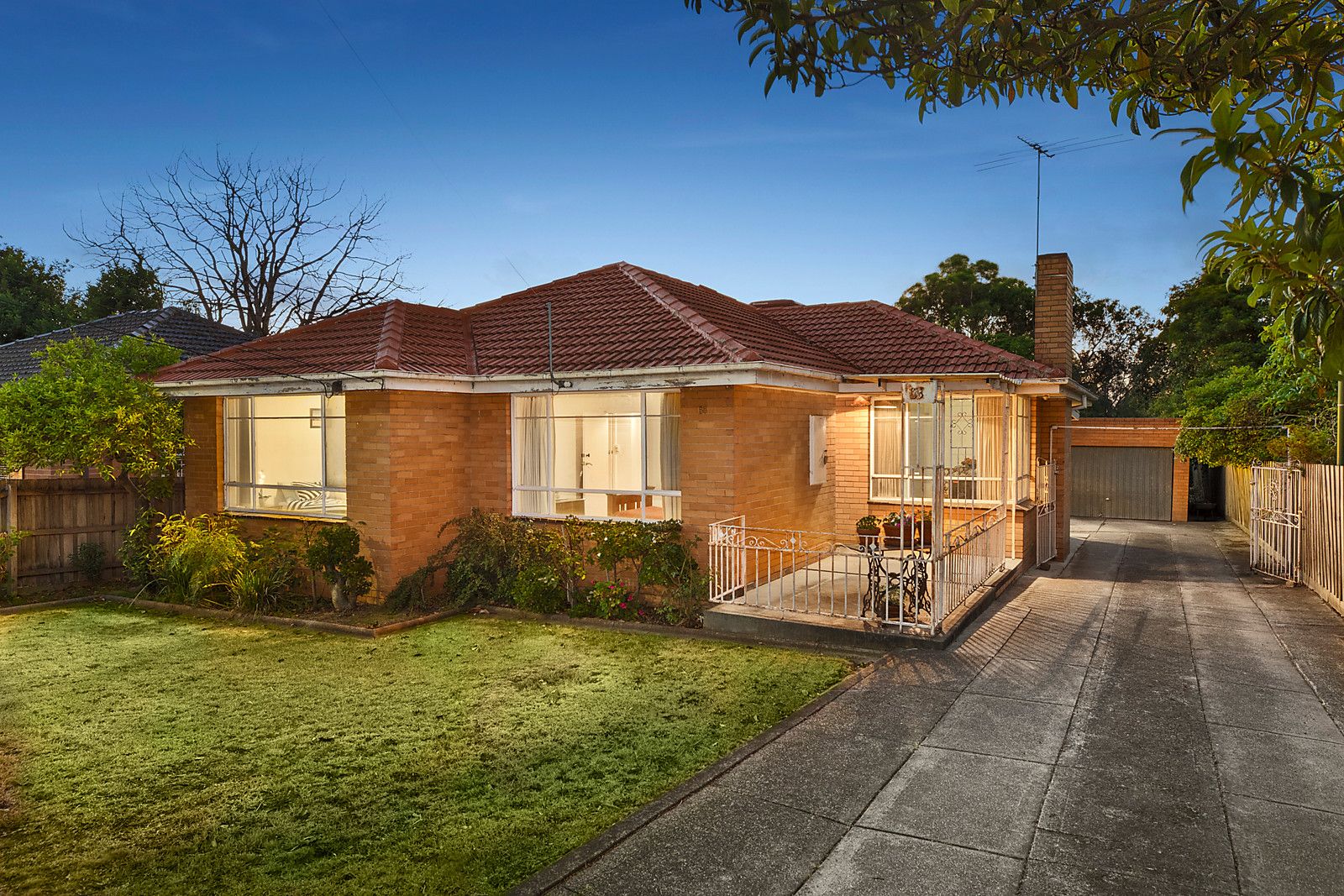 33 McEwan Road, Heidelberg Heights VIC 3081, Image 1