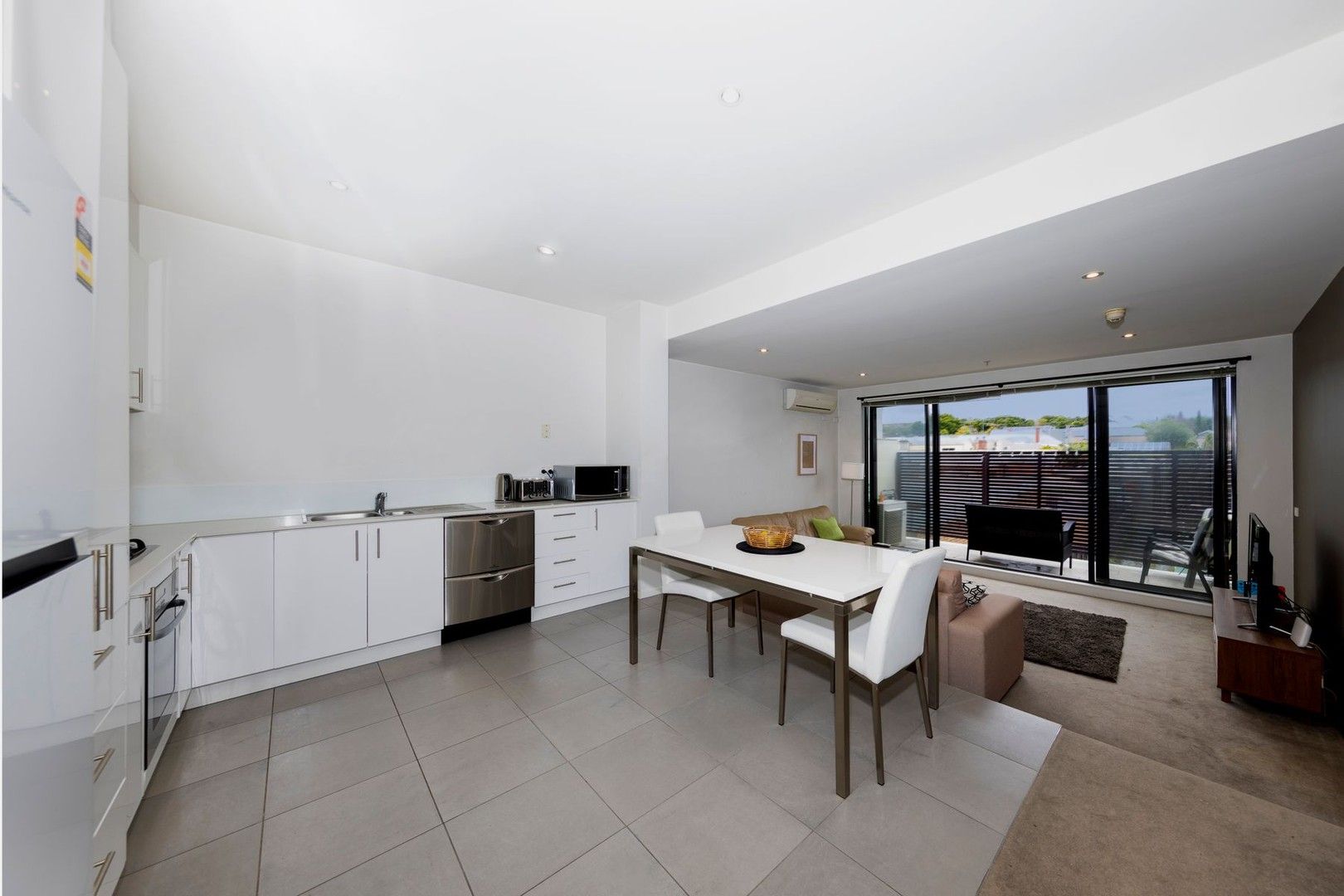 2 bedrooms Apartment / Unit / Flat in 13/100 Union Road ASCOT VALE VIC, 3032
