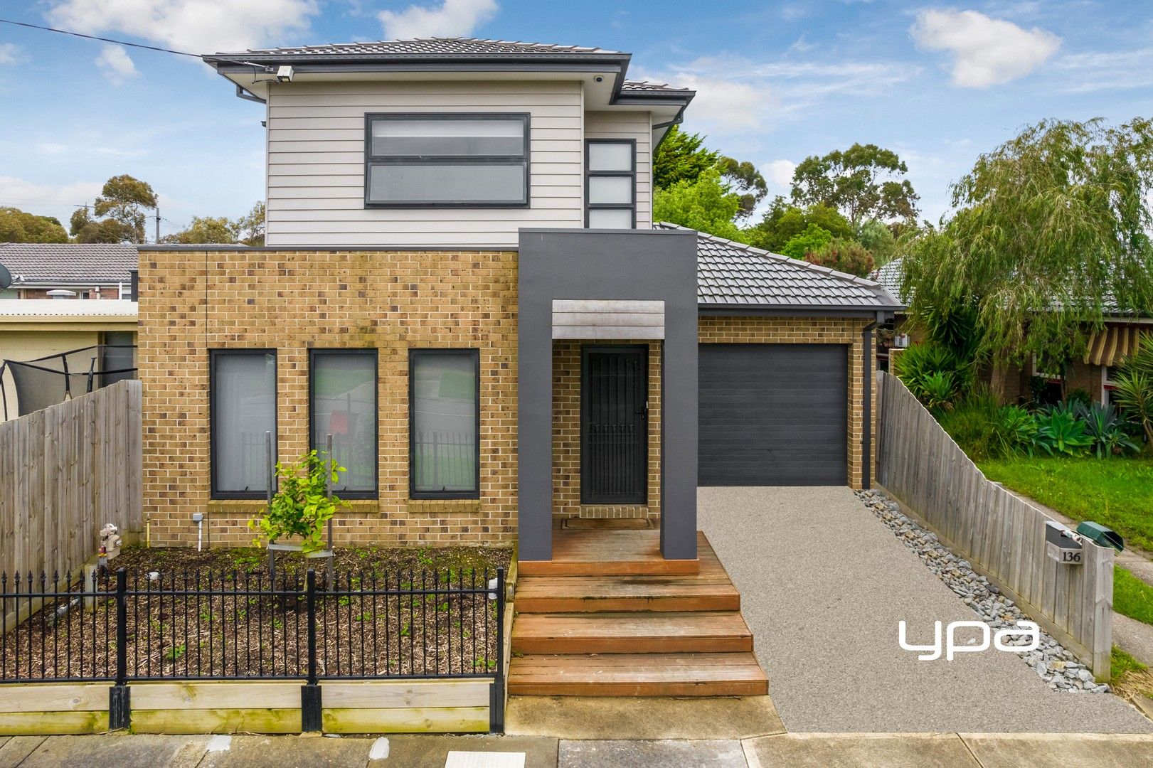 3 bedrooms House in 136 Charter Rd W SUNBURY VIC, 3429