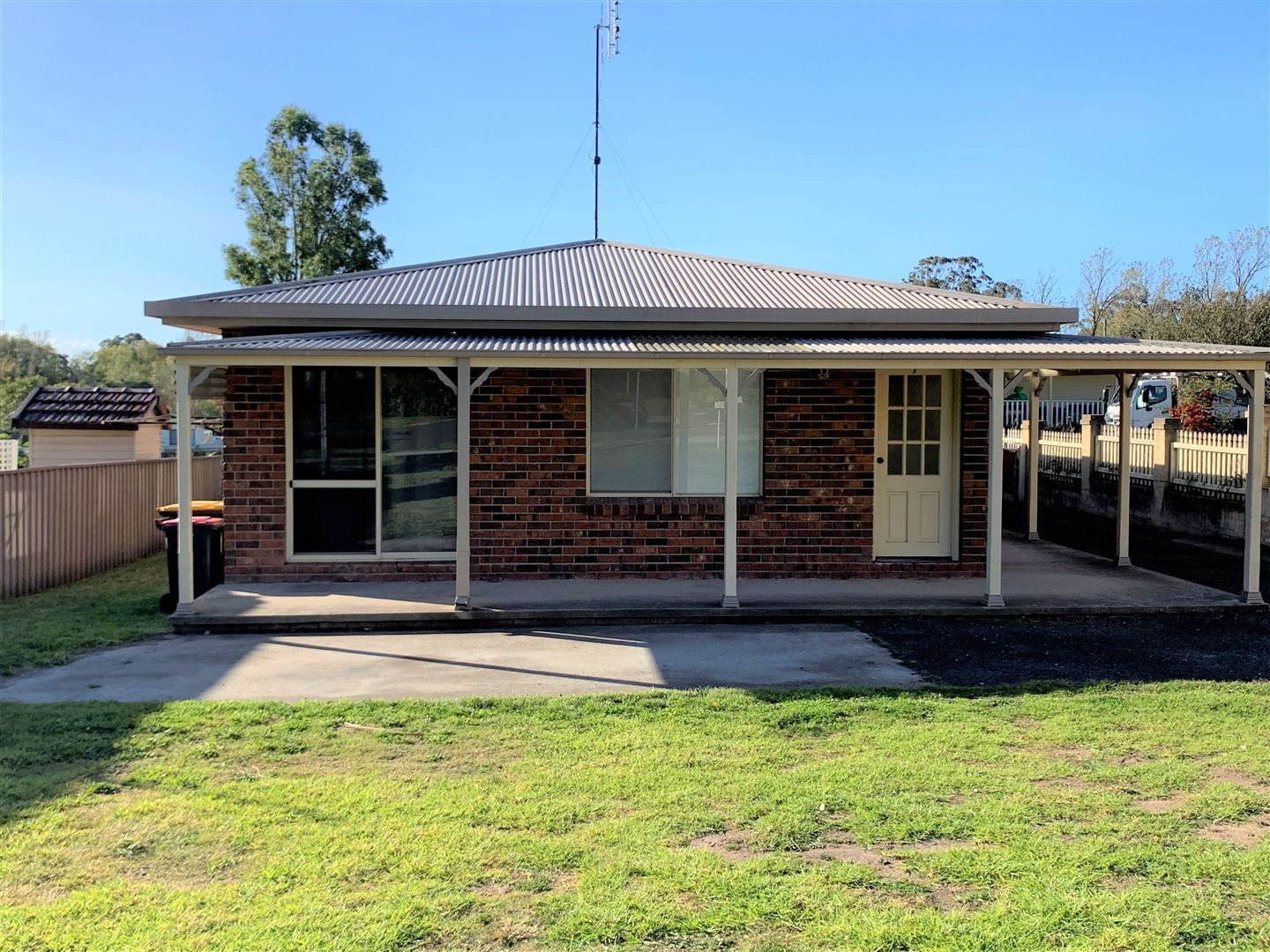 2 bedrooms Apartment / Unit / Flat in 2/3 Goulburn Street MARULAN NSW, 2579