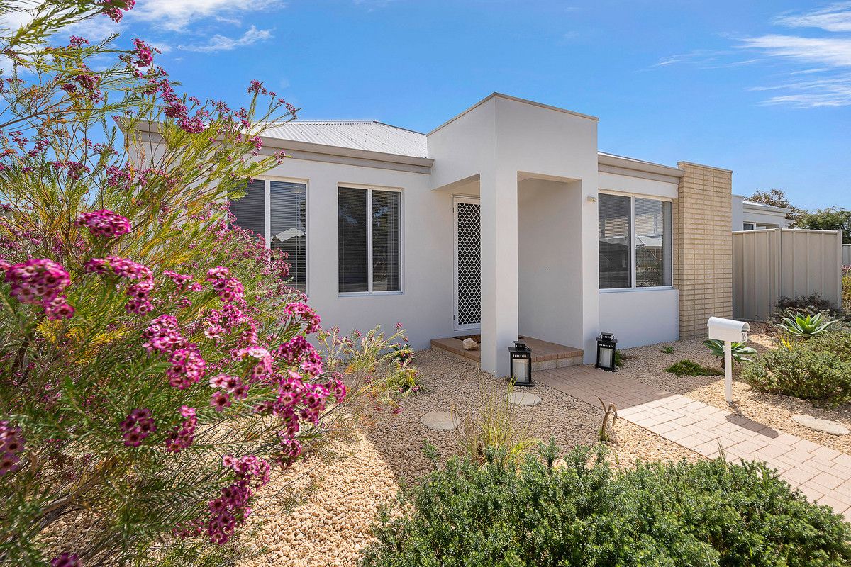 4 bedrooms House in 16 Biara Road YANCHEP WA, 6035