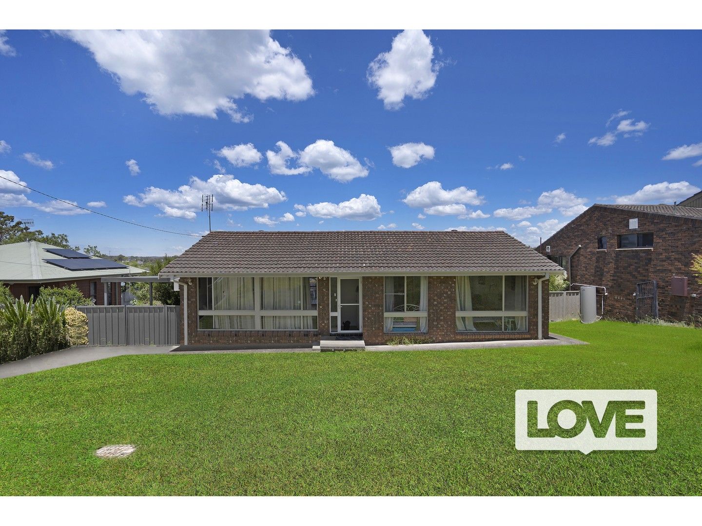 4 bedrooms House in  BUTTABA NSW, 2283