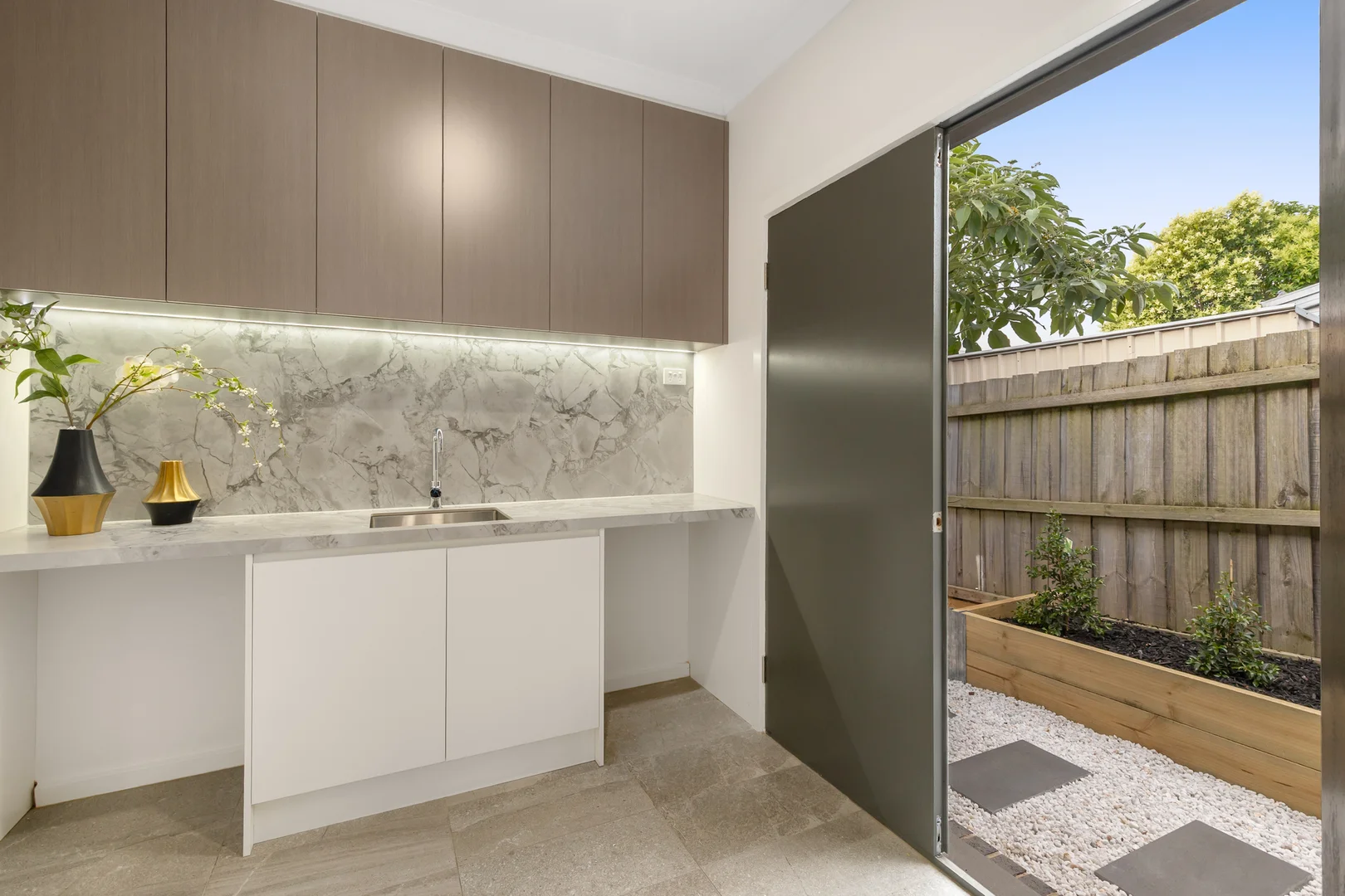 Additional image 5 of 2/5 Outhwaite Avenue, Doncaster VIC 3108