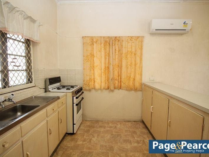 2/5 Regent Street, Hyde Park QLD 4812, Image 2