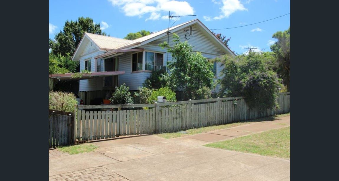 3 bedrooms House in 43 Gleeson Crescent HARLAXTON QLD, 4350