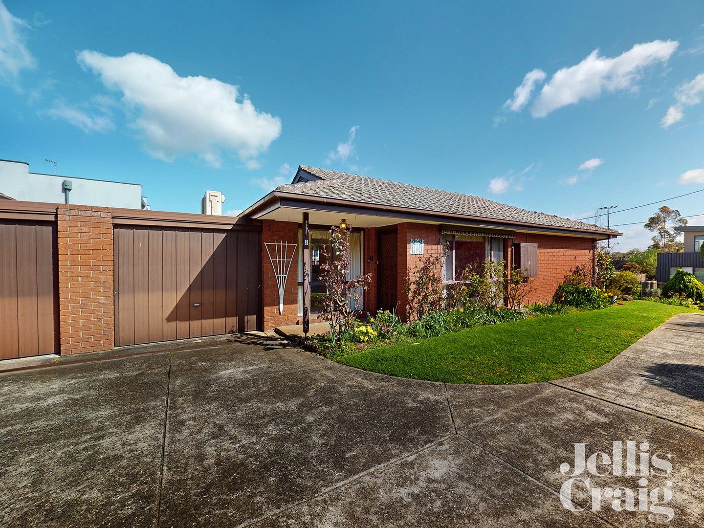 2 bedrooms Apartment / Unit / Flat in 3/5 Estella Street GLEN IRIS VIC, 3146