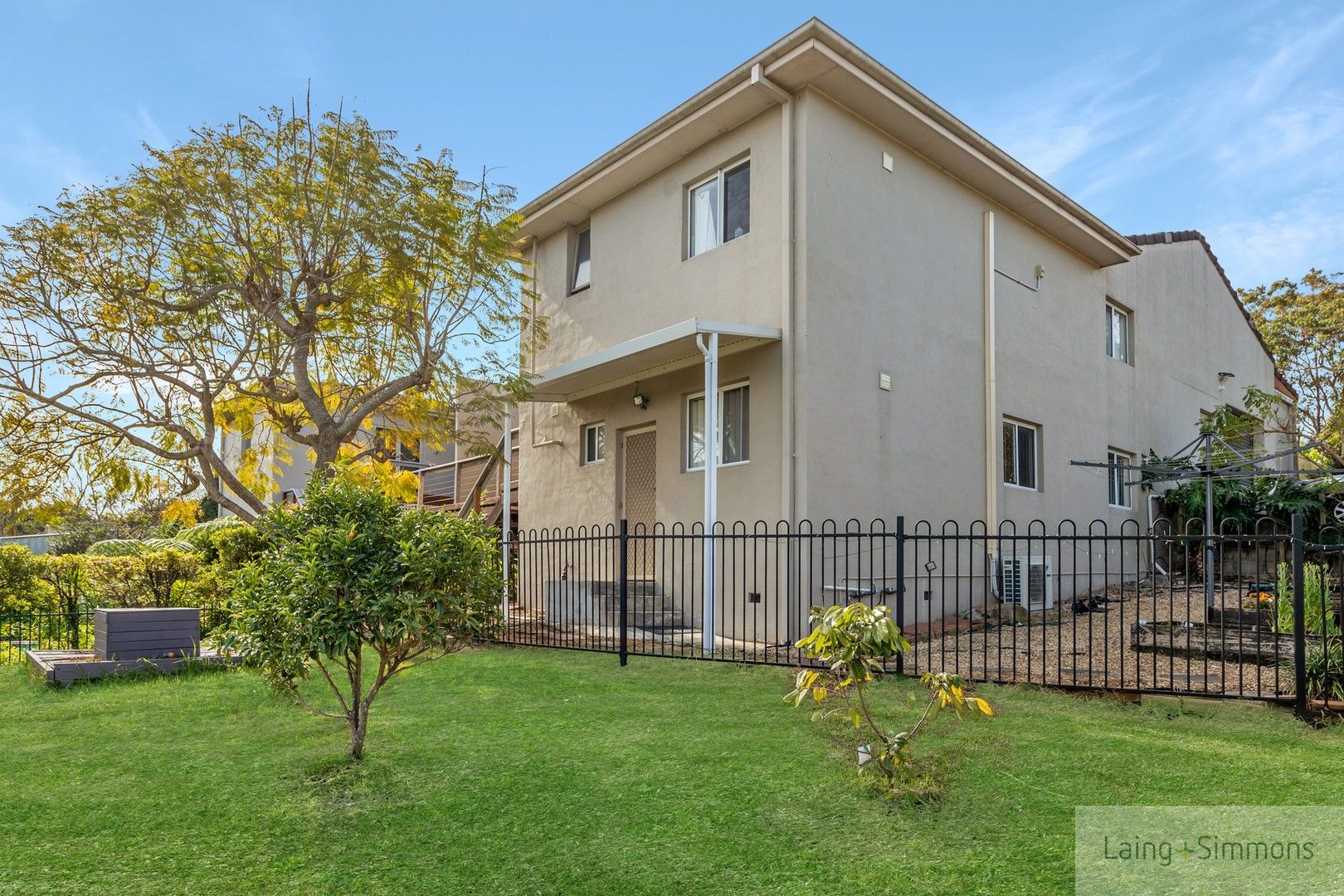 2 bedrooms Apartment / Unit / Flat in 2/8 Mynah Close MOUNT HUTTON NSW, 2290