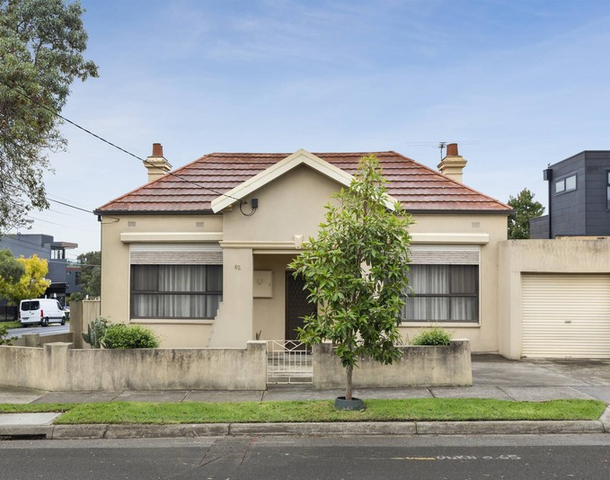 82 Mcpherson Street, Essendon VIC 3040