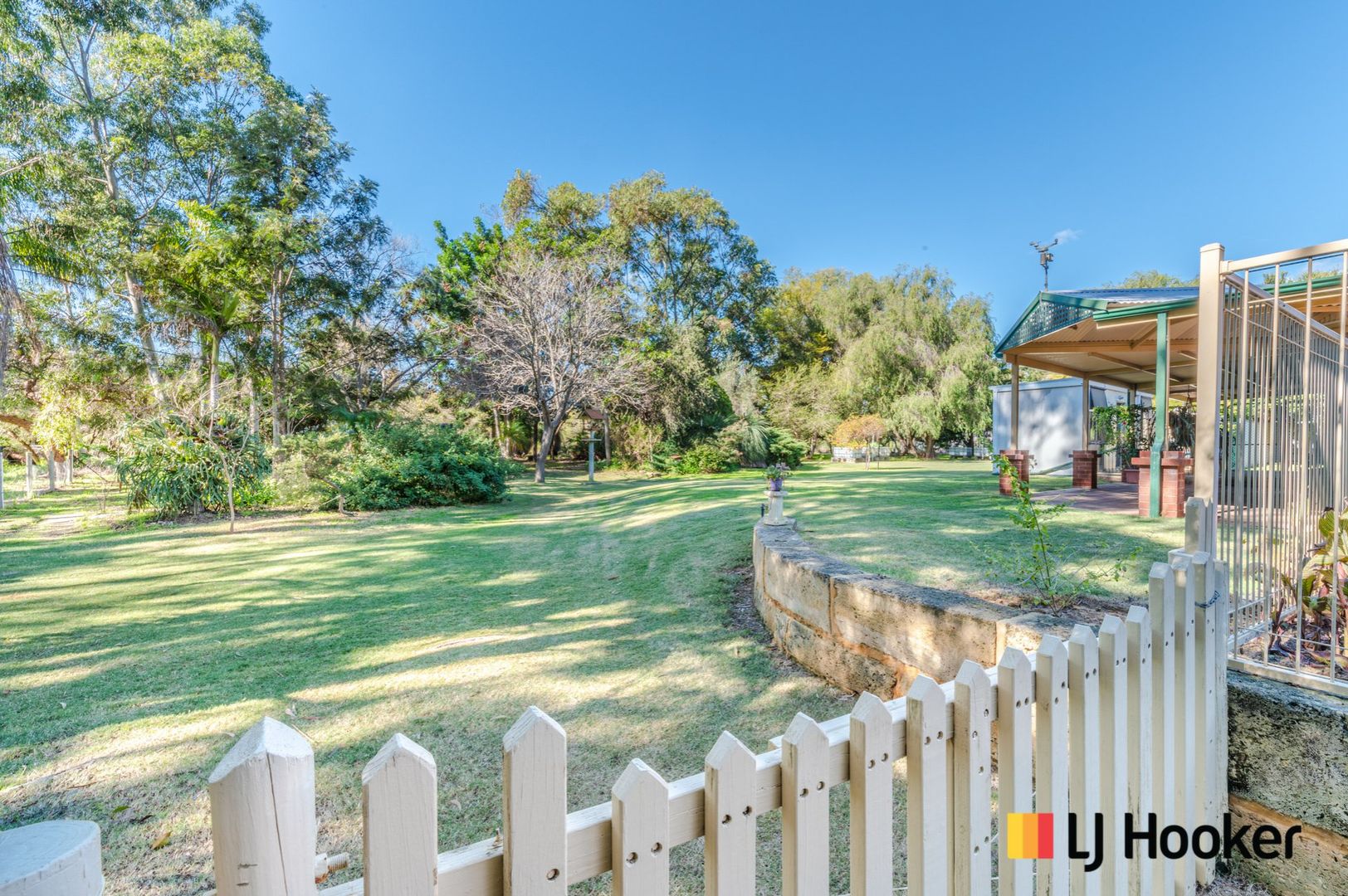 266 Woolly Bush Loop, Woodridge WA 6041, Image 2