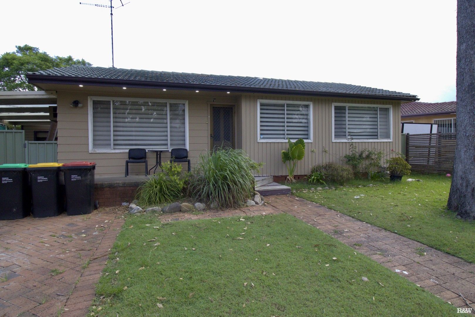 42 St Clair Avenue, St Clair NSW 2759 House For Rent 540 Domain