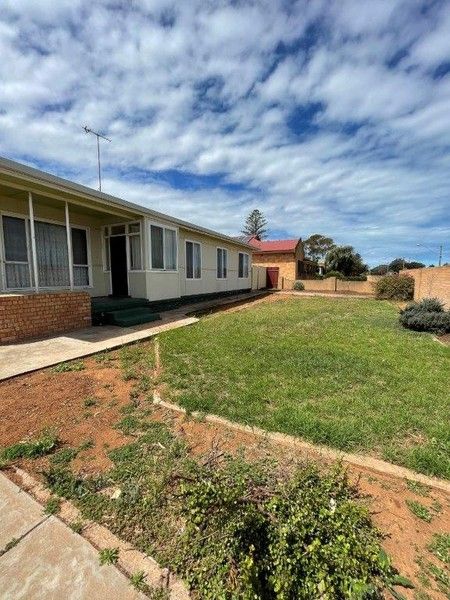 3 bedrooms House in 48 Nicolson Avenue WHYALLA PLAYFORD SA, 5600