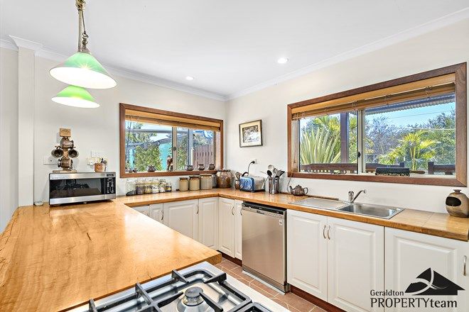 Picture of 6 Peppin Place, DEEPDALE WA 6532