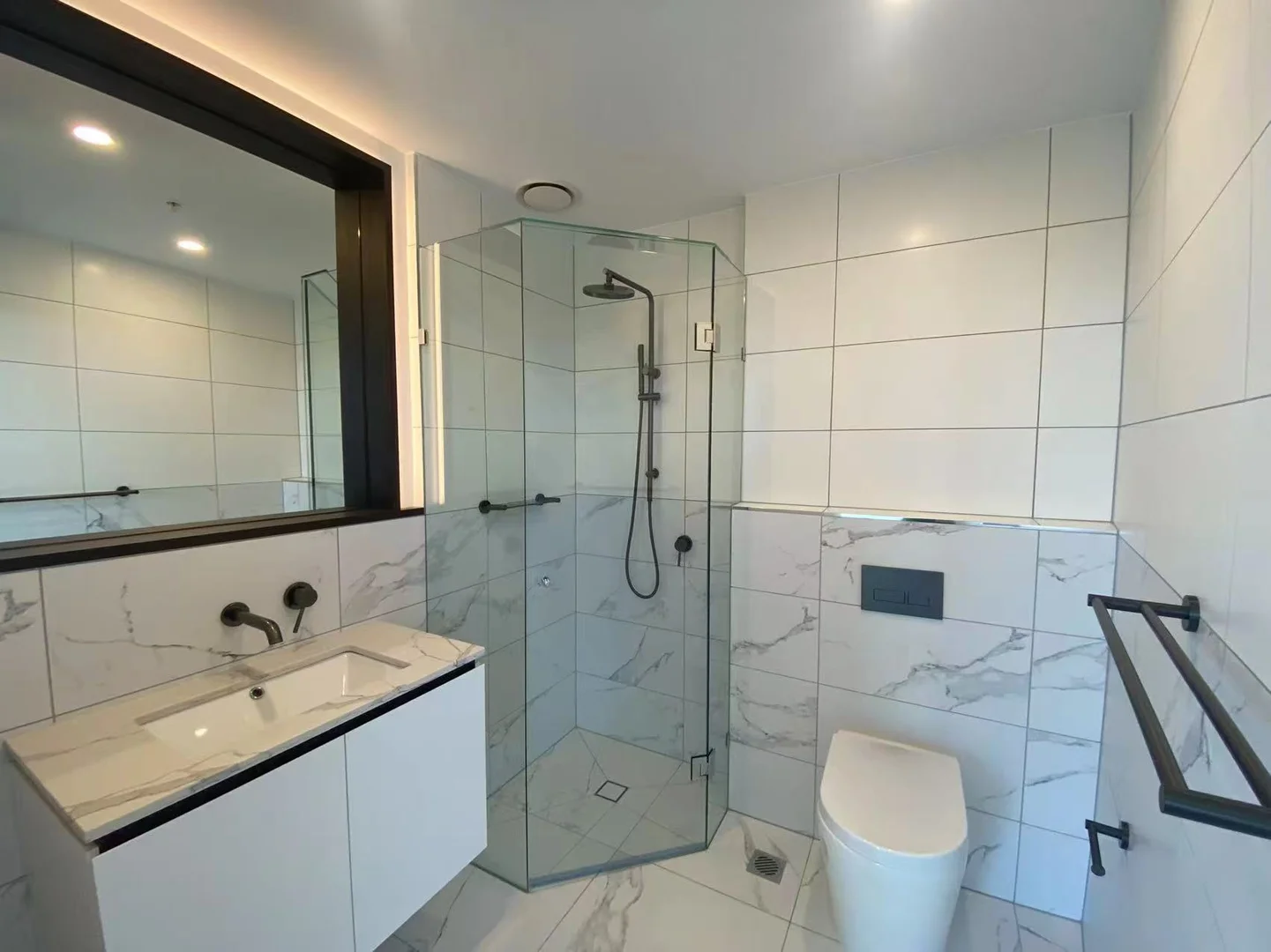 Additional image 7 of 1701/826-830 Whitehorse Road, Box Hill VIC 3128