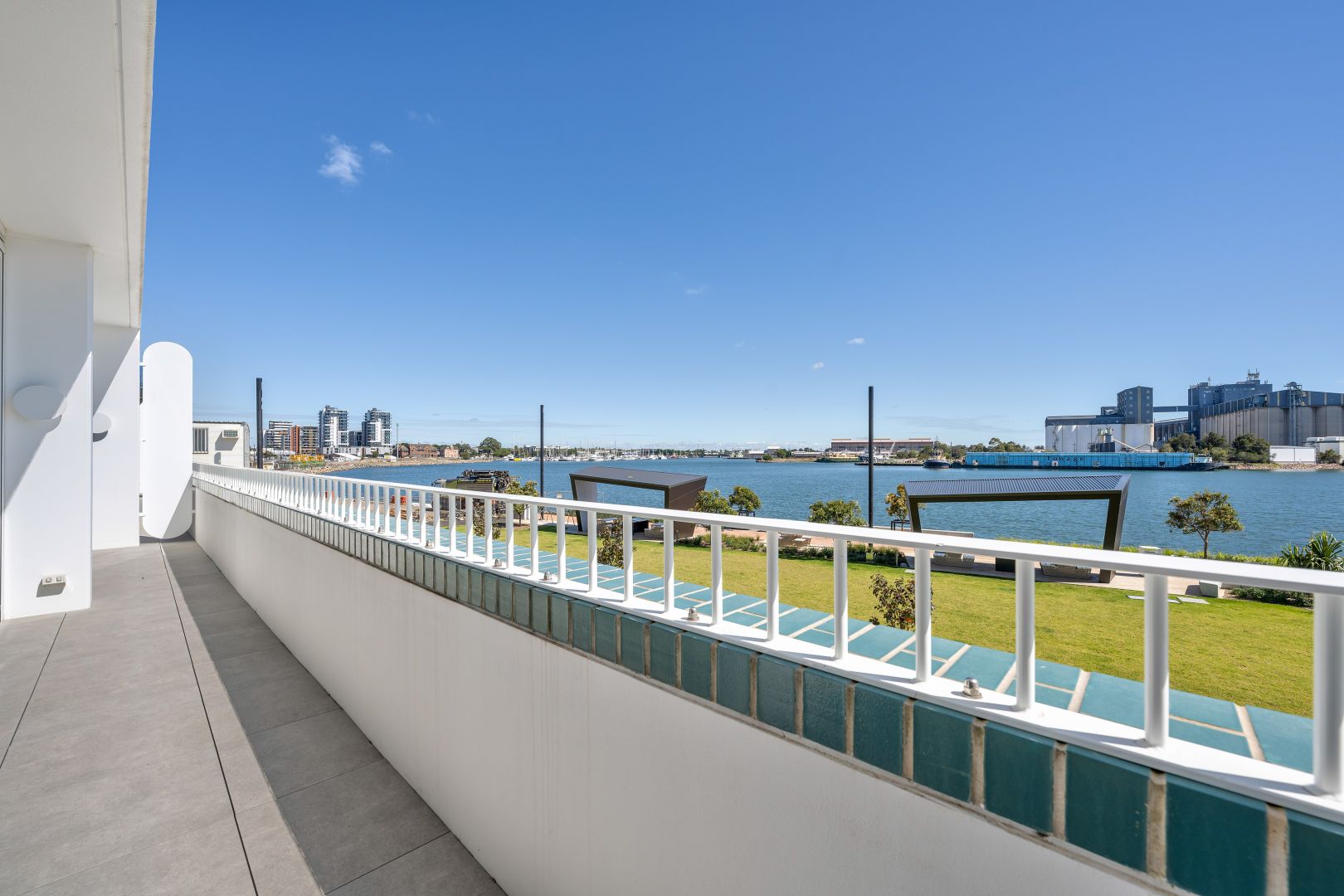 3/25 Honeysuckle Drive, Newcastle Property History & Address Research