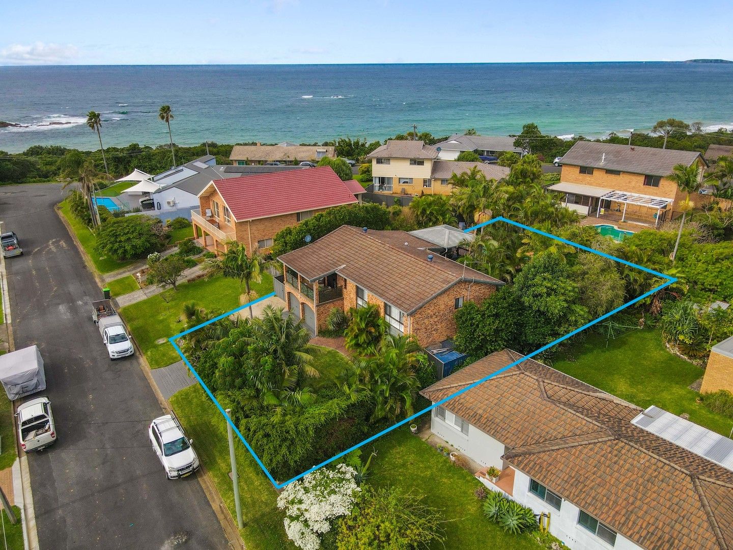 10 Alkina Street, Sapphire Beach NSW 2450, Image 0