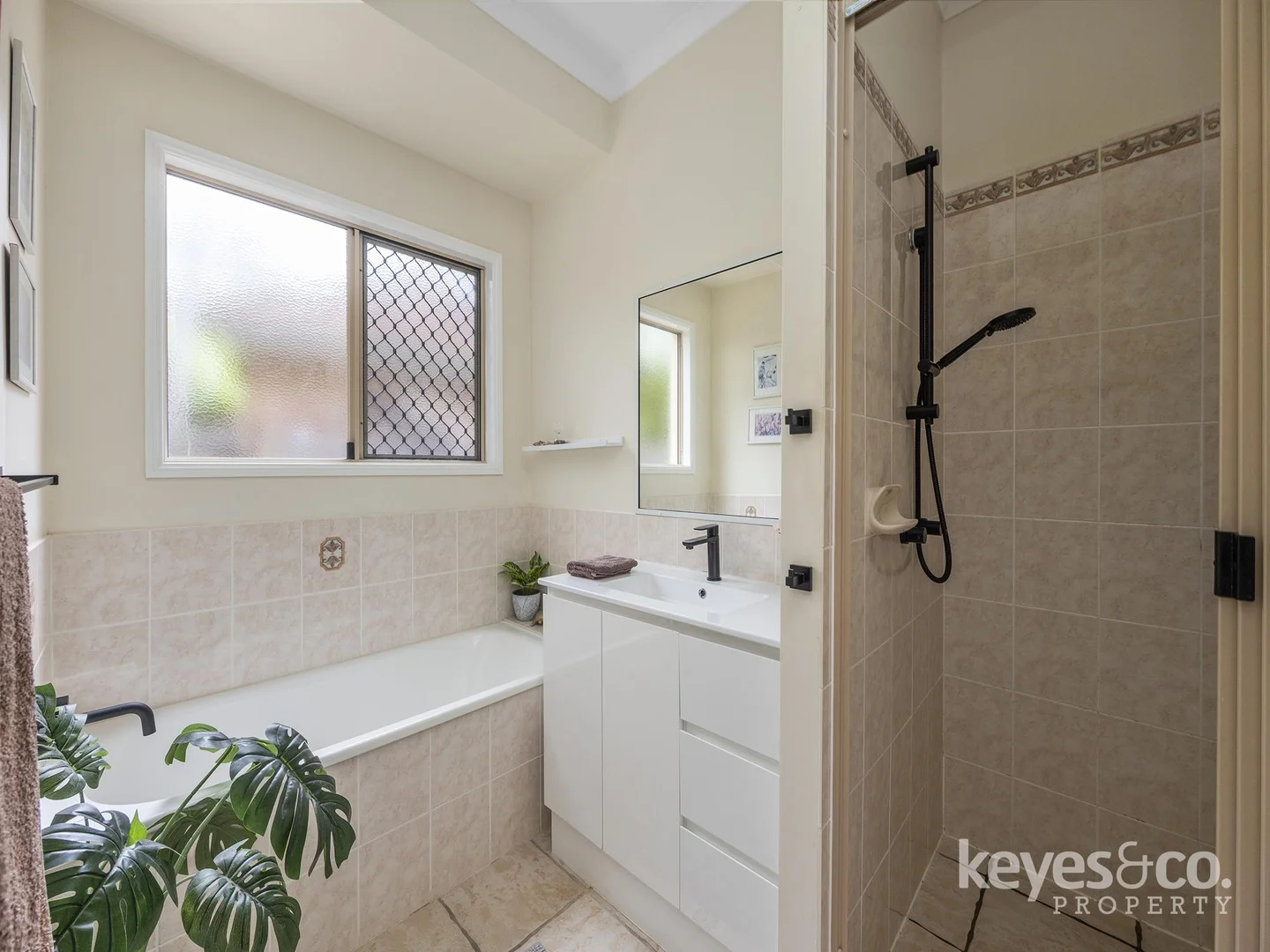 Additional image 12 of 10 Carisbrooke Court, Annandale QLD 4814