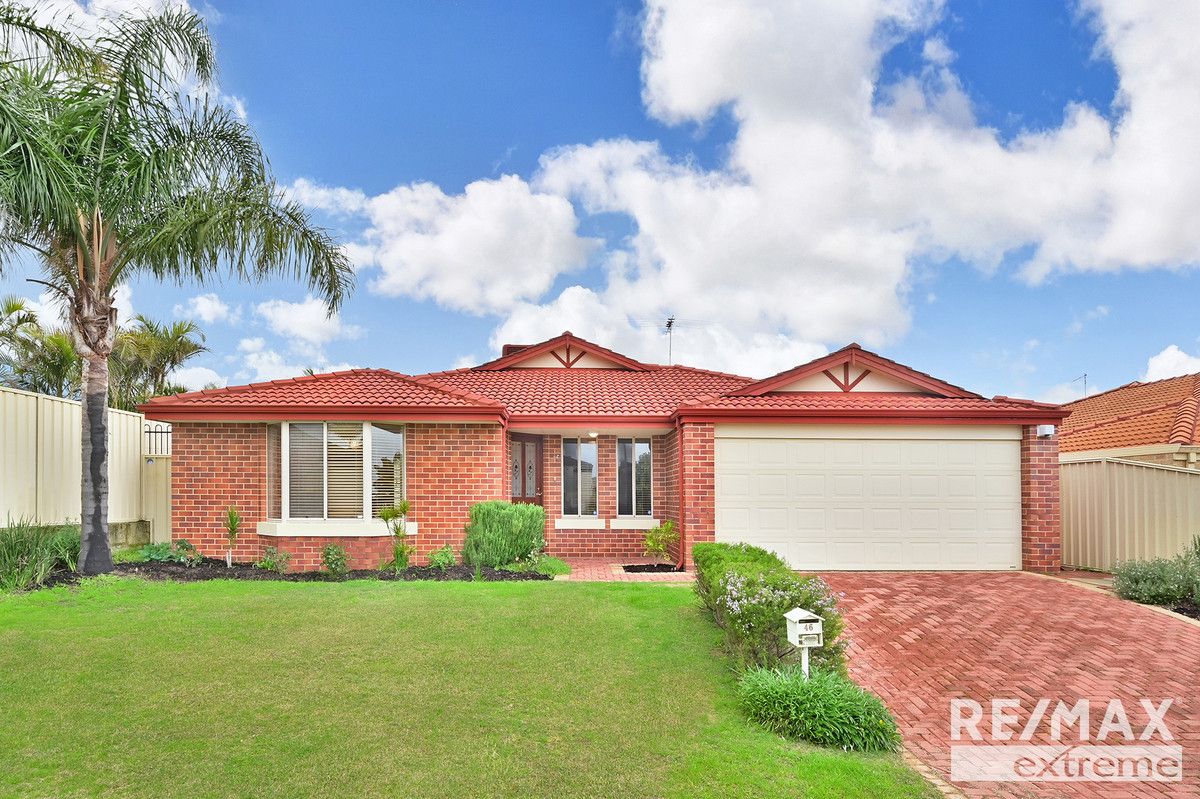 4 bedrooms House in 46 Innesvale Way CARRAMAR WA, 6031