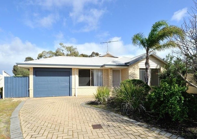 4 bedrooms House in 21 Appletree Place GREENFIELDS WA, 6210