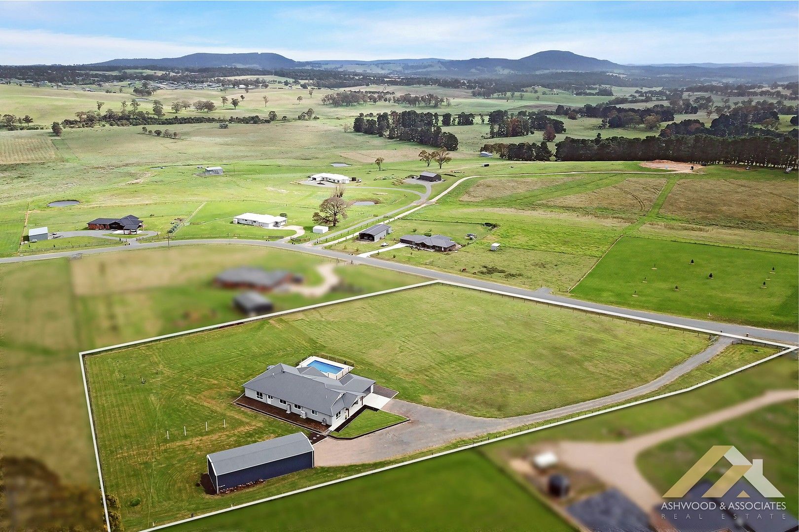 4 bedrooms House in 17 Davidson Dr WY YUNG VIC, 3875