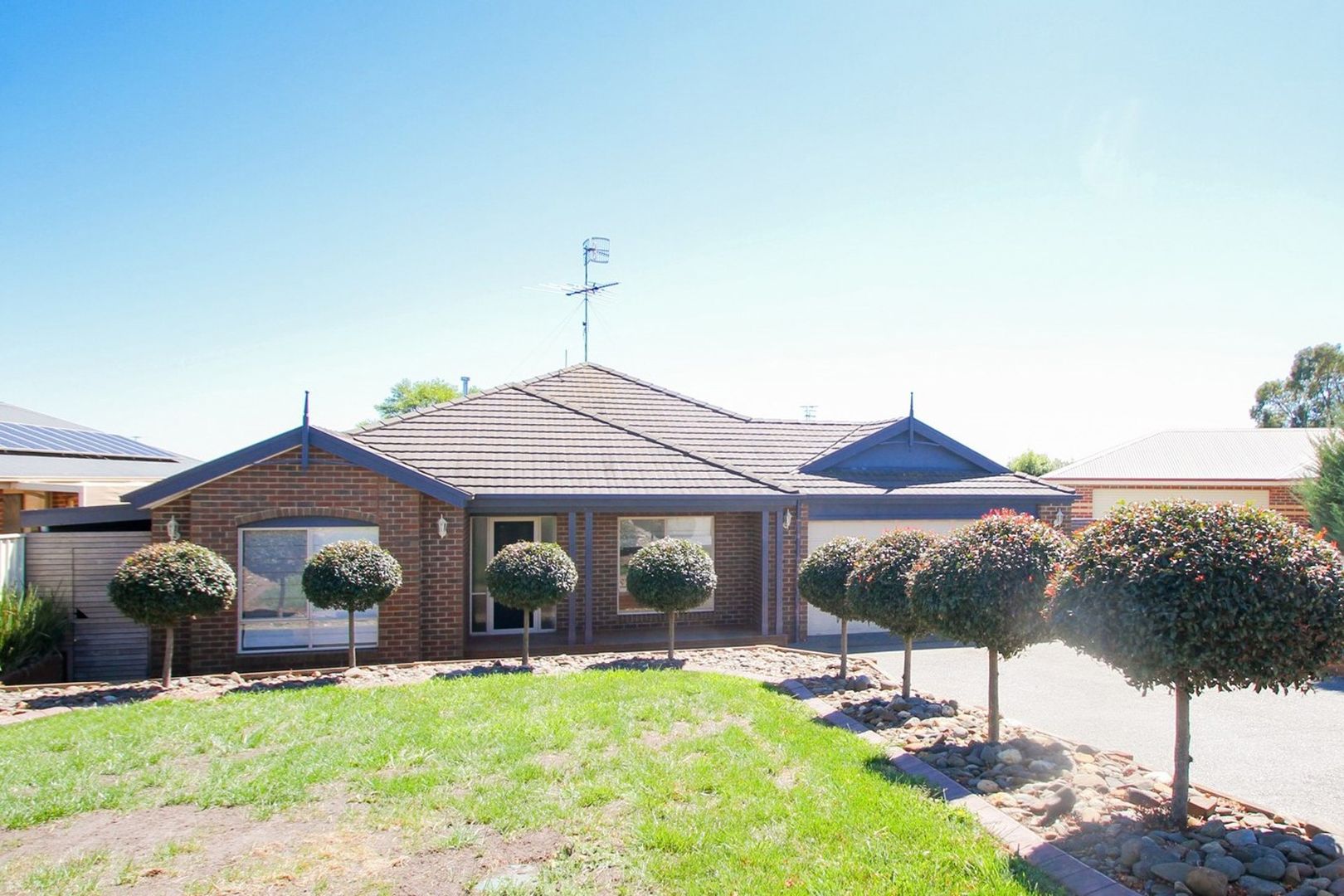 94 Cottage Crescent, Kilmore VIC 3764 House For Rent Domain