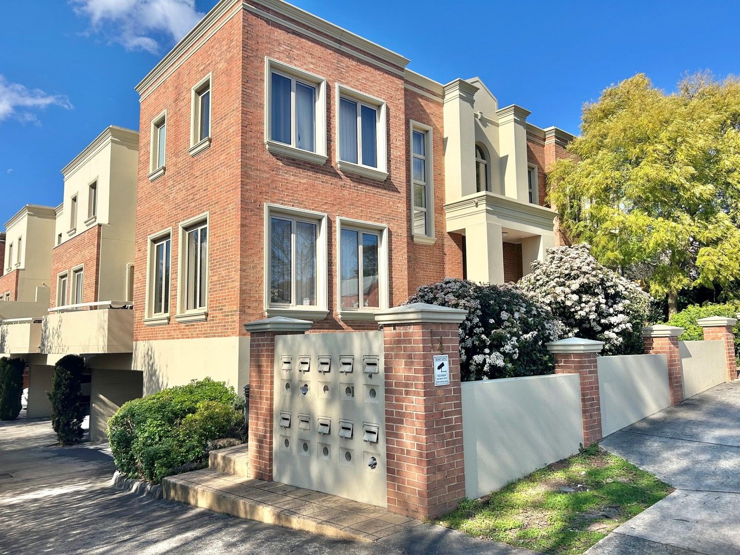 2 bedrooms Apartment / Unit / Flat in 7/14 Anderson Street TEMPLESTOWE VIC, 3106