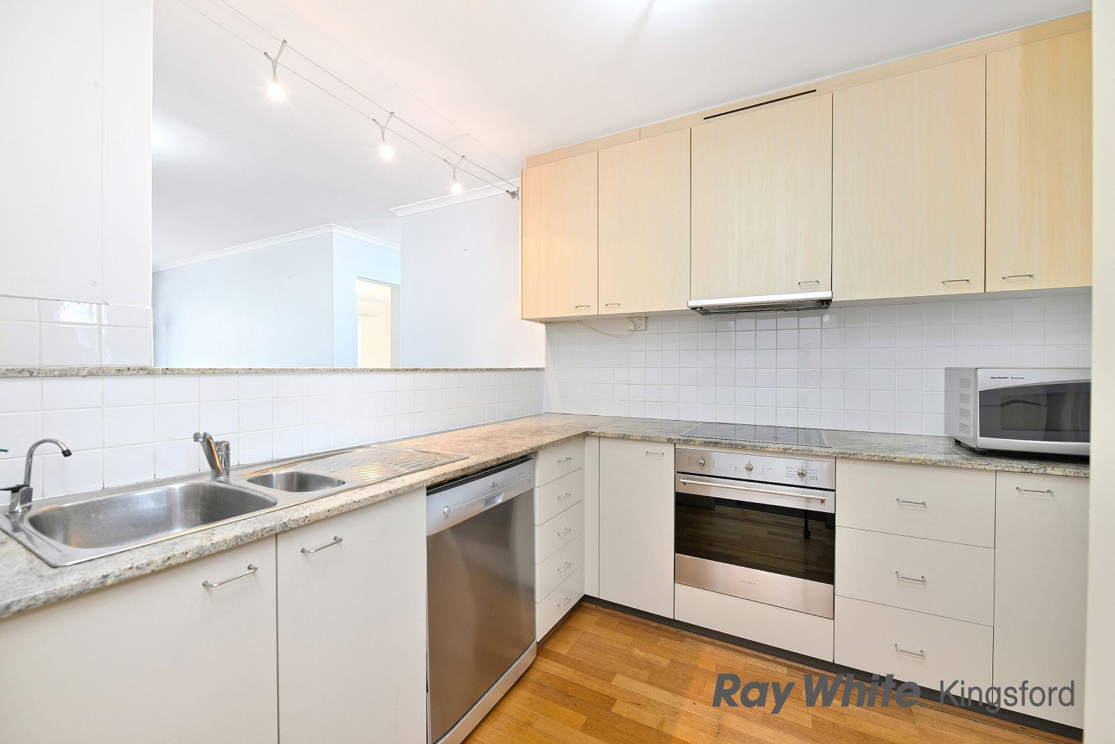 5/1-7 Gloucester Place, Kensington NSW 2033, Image 2